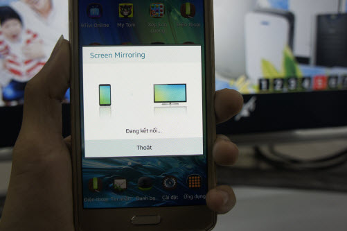 Hướng  dẫn chia sẻ hình ảnh từ điện thoại lên tivi Samsung qua Screen Mirroring hinh 3