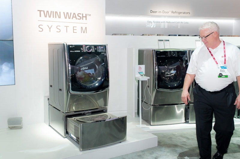 LG ra mắt máy giặt  Twin Wash: 2 hệ thống giặt, kết nối smartphone