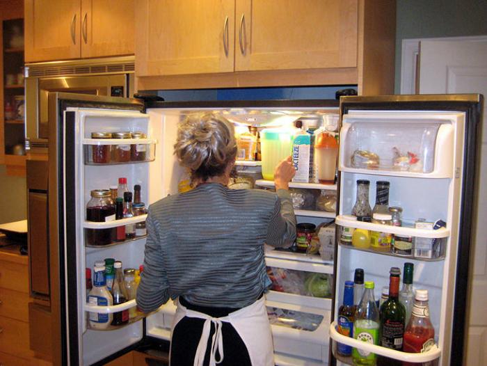 20 phút làm sạch tủ lạnh hoàn hảo