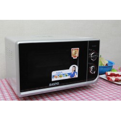 Lò vi sóng Sanyo EM-G2064FV