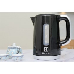 Ấm đun siêu tốc Electrolux 1.7 lít EEK3505